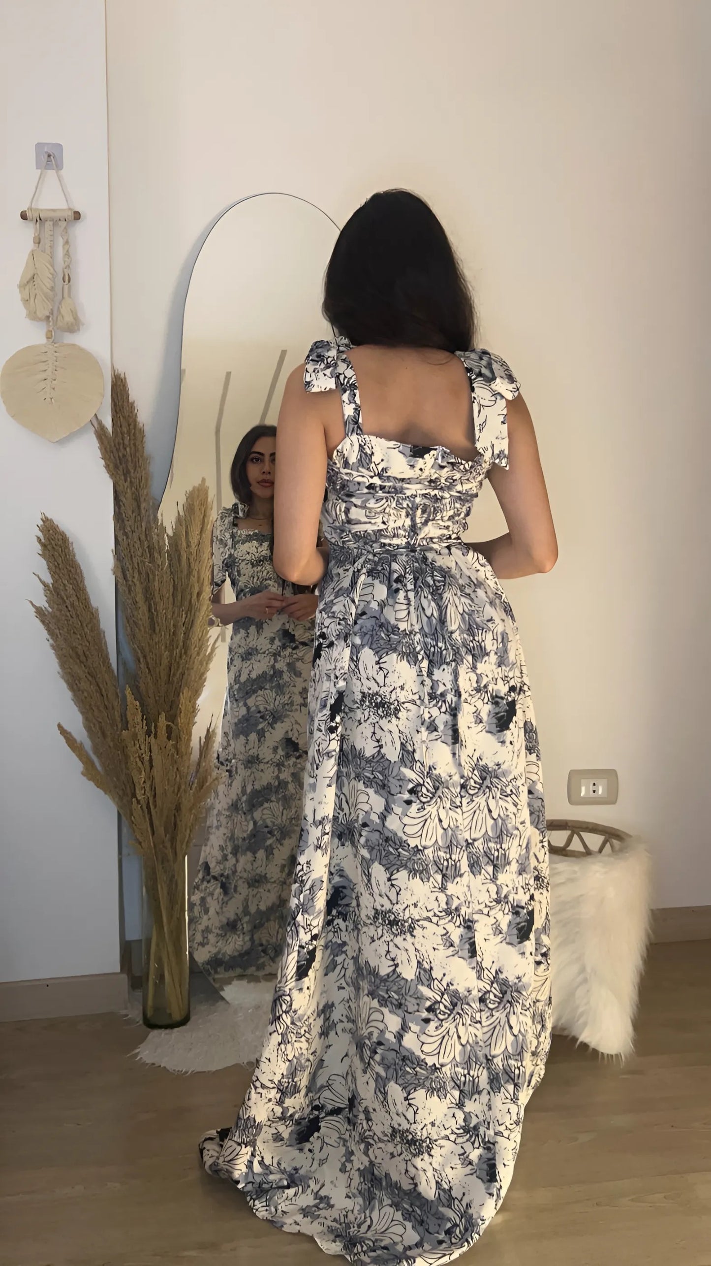 Sleeveless dress