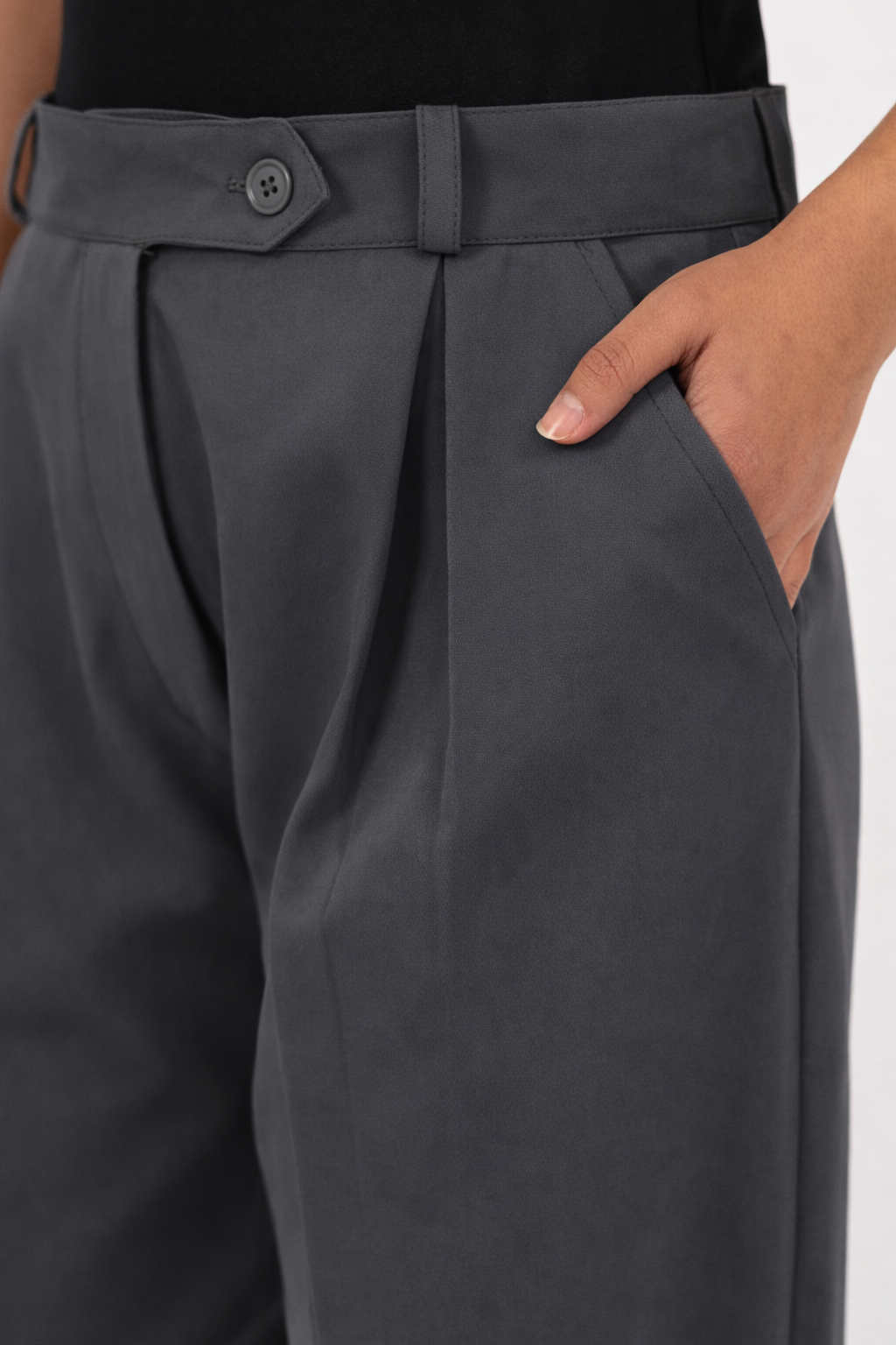 Wide-Leg Modern Pleated Pants