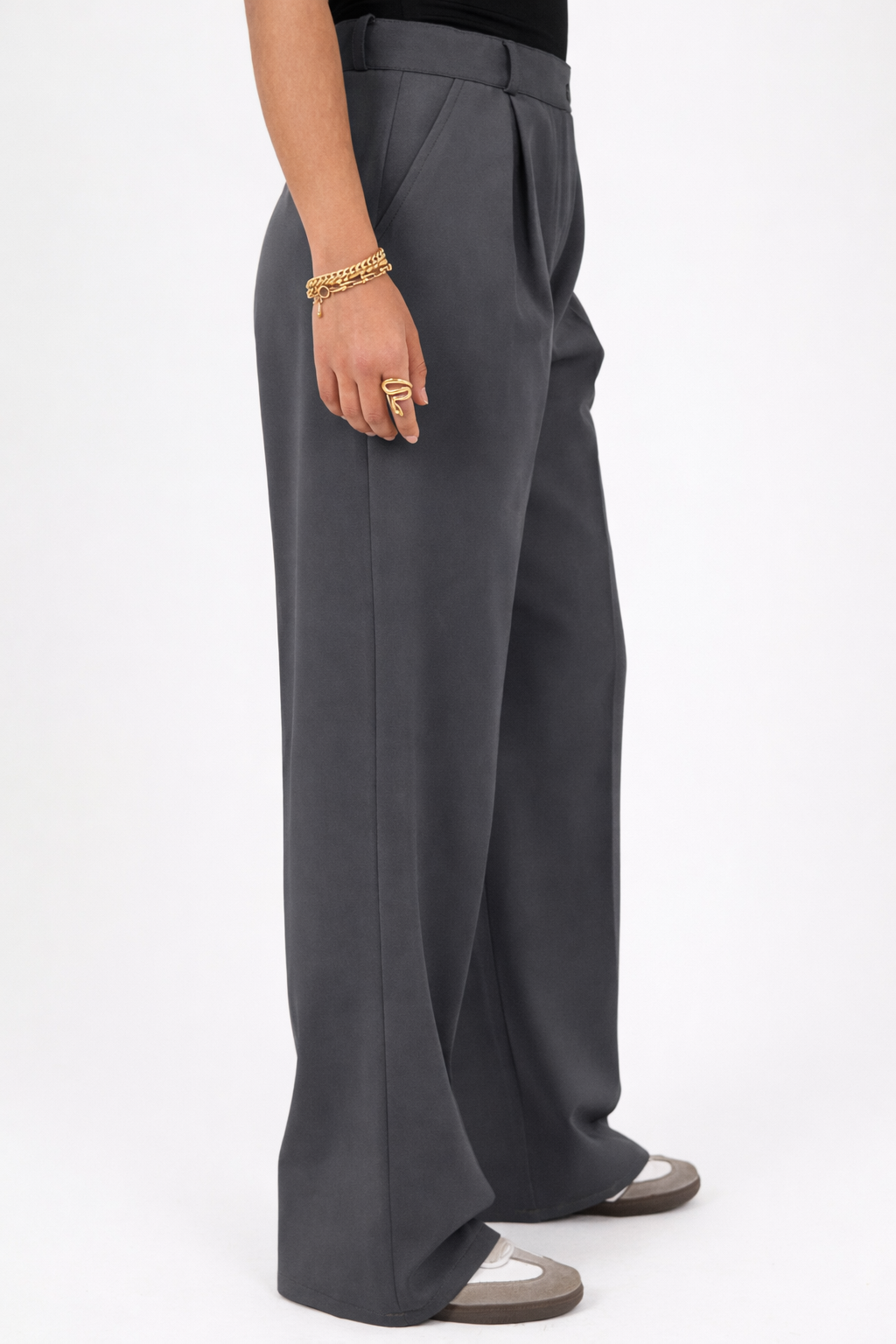 Wide-Leg Modern Pleated Pants