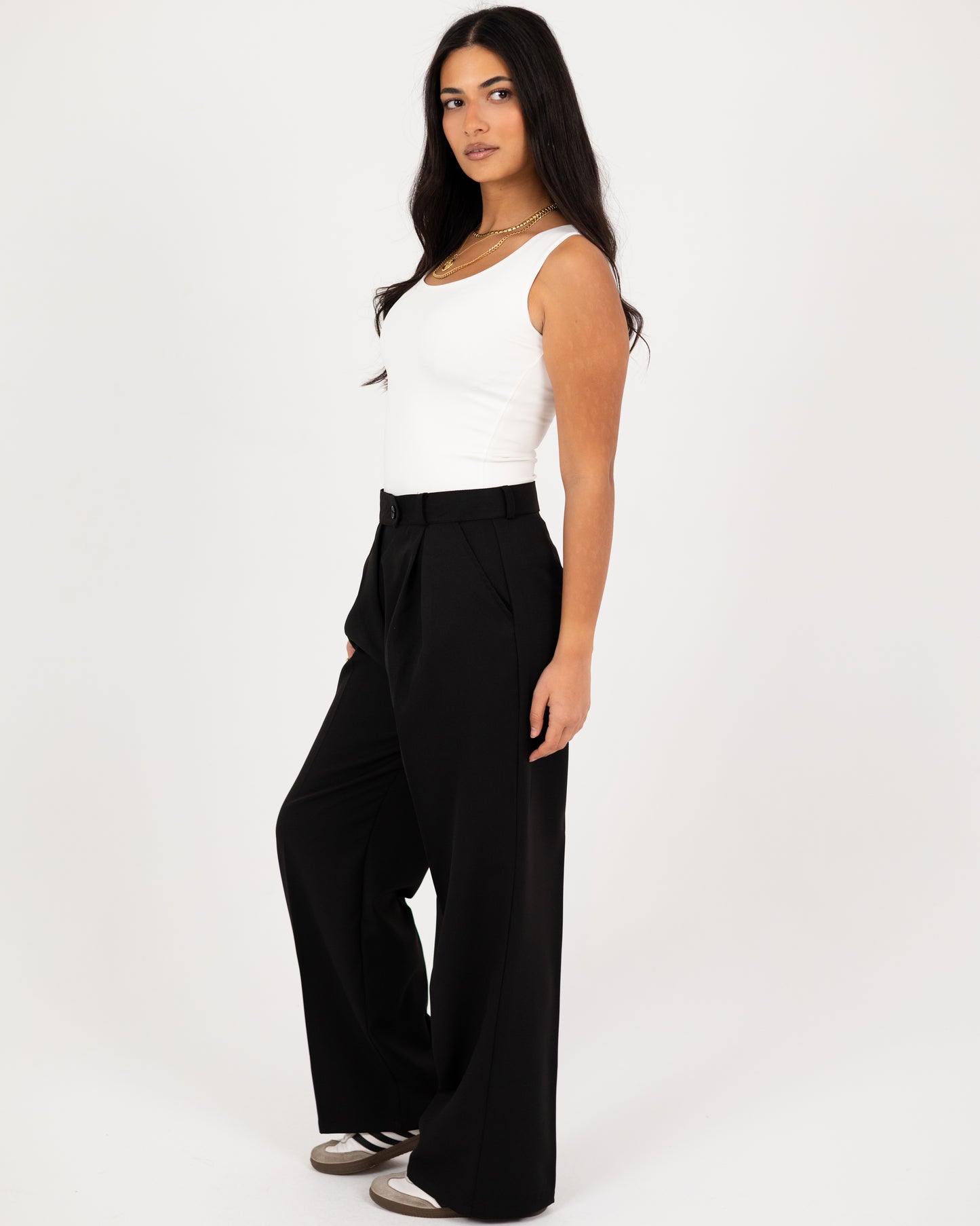 Wide-Leg Modern Pleated Pants