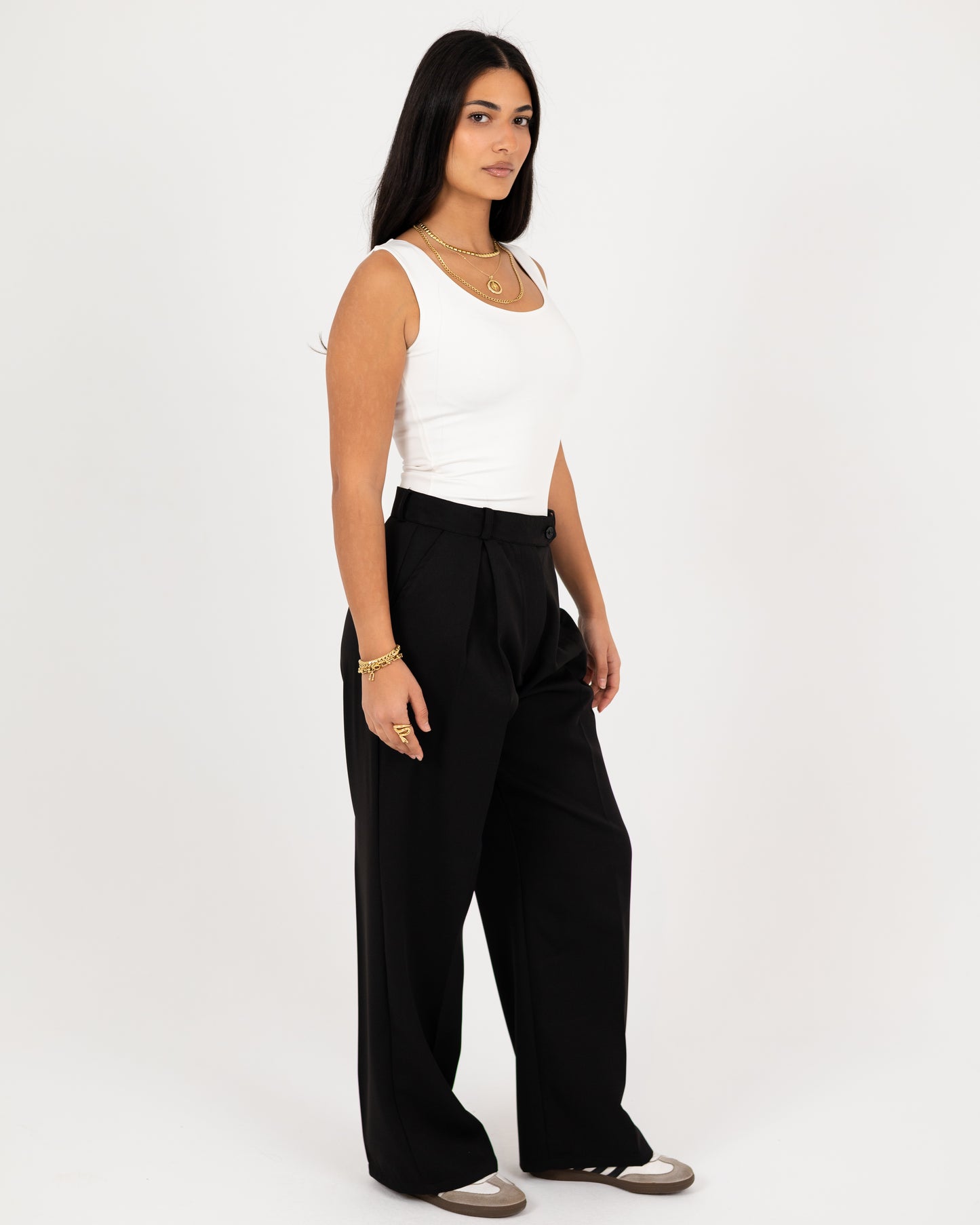 Wide-Leg Modern Pleated Pants