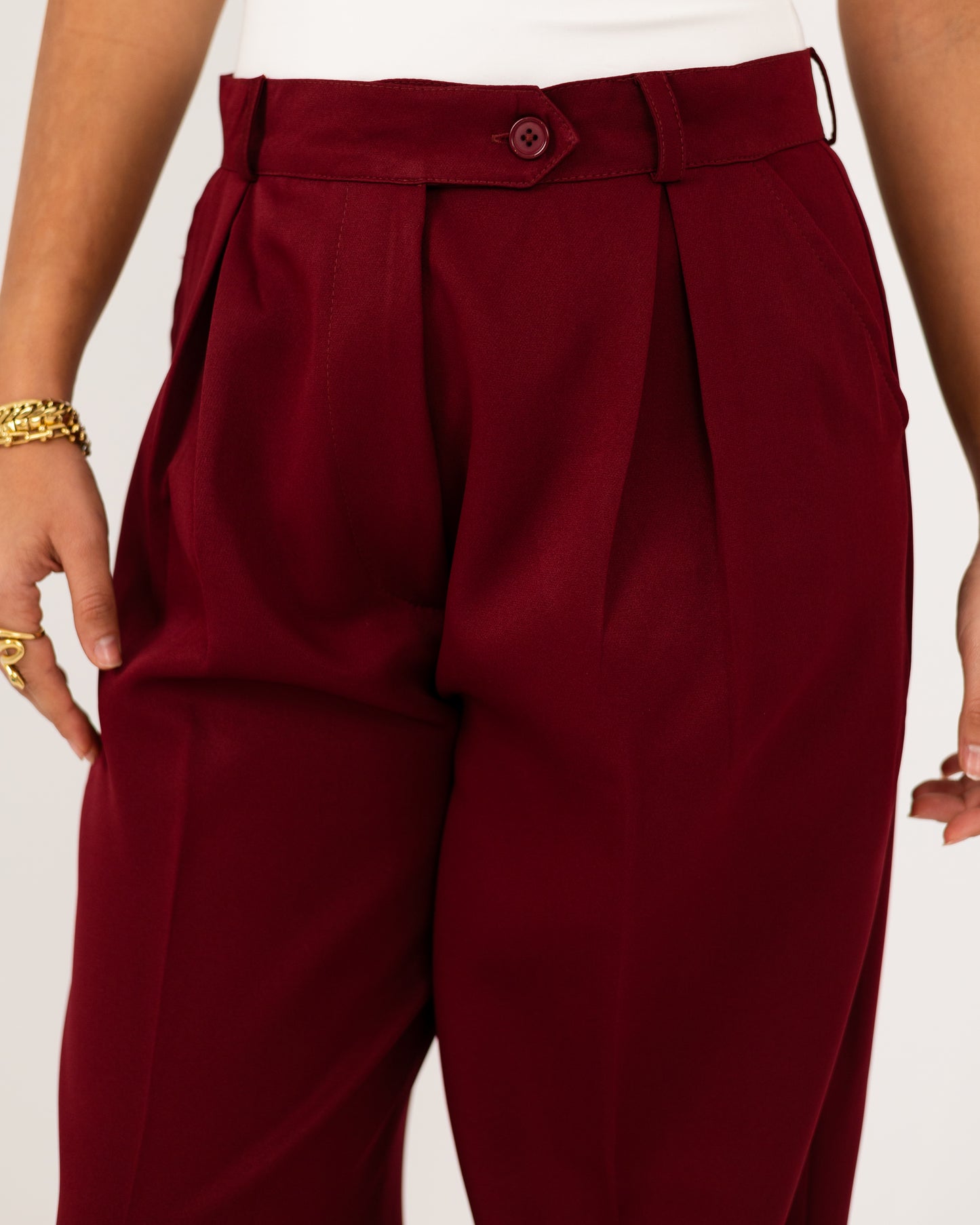 Wide-Leg Modern Pleated Pants