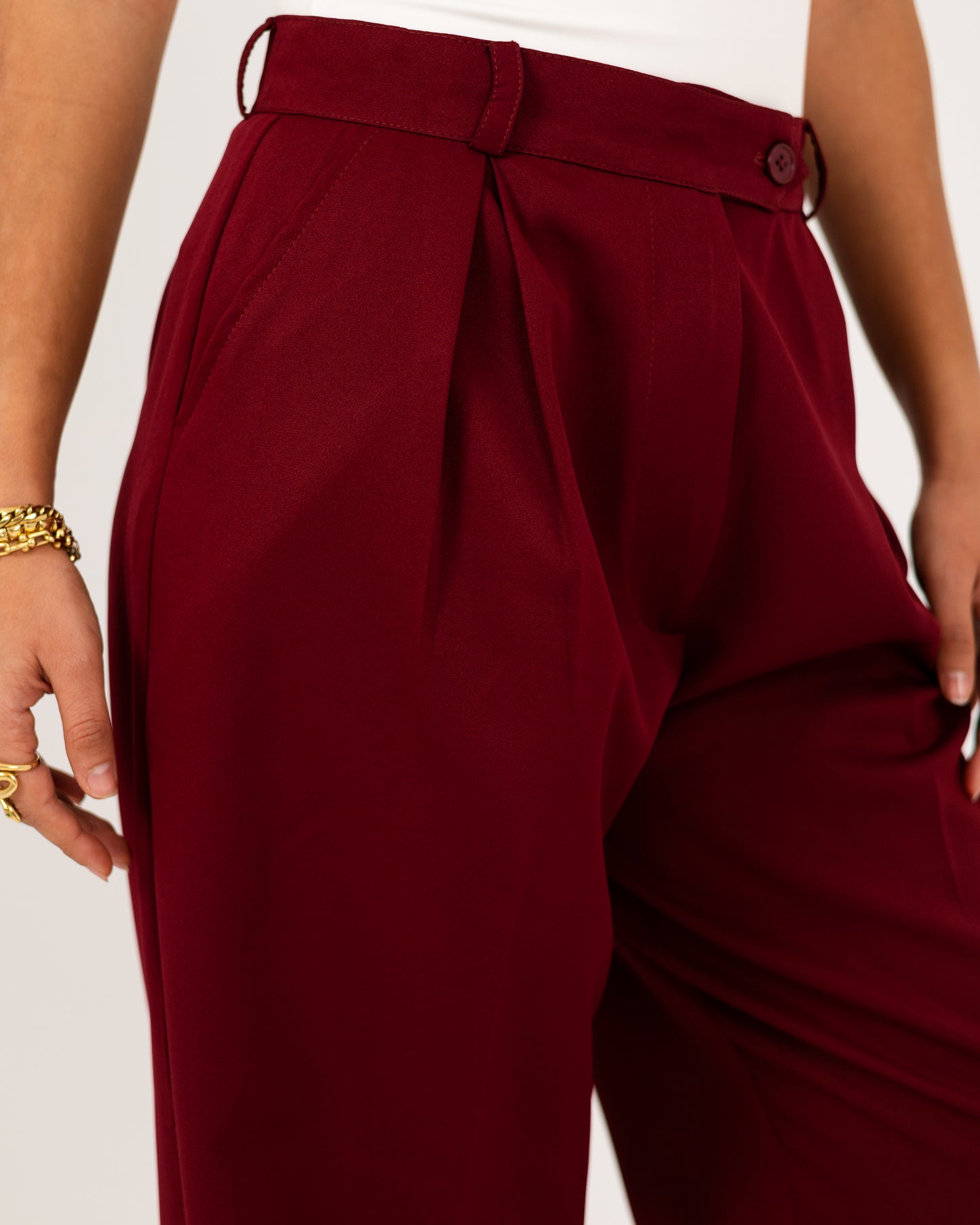 Wide-Leg Modern Pleated Pants