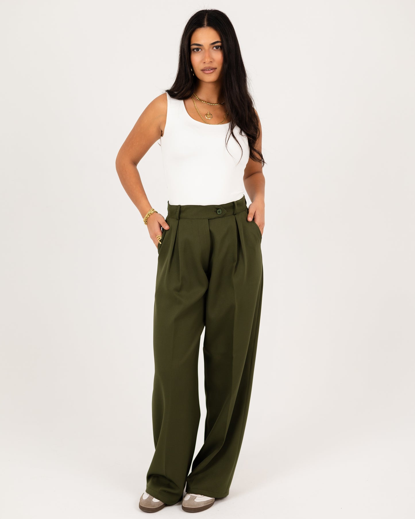 Wide-Leg Modern Pleated Pants