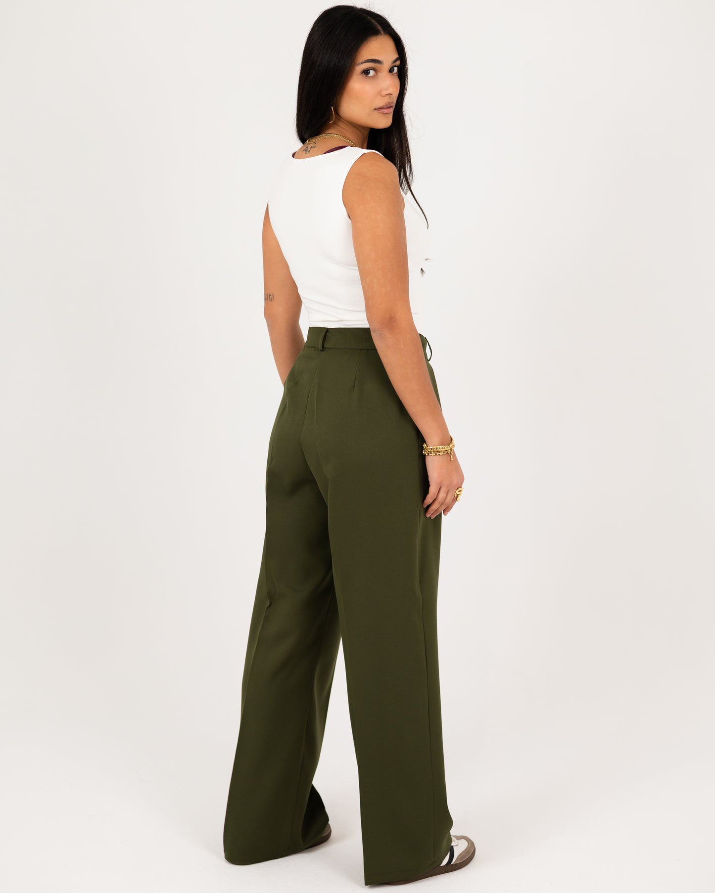 Wide-Leg Modern Pleated Pants