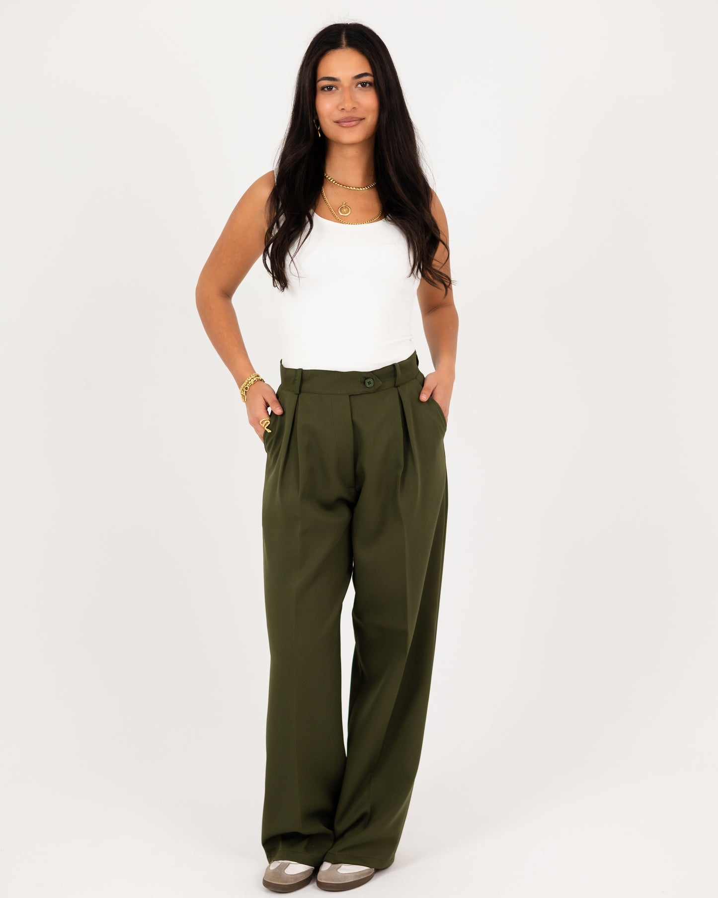 Wide-Leg Modern Pleated Pants