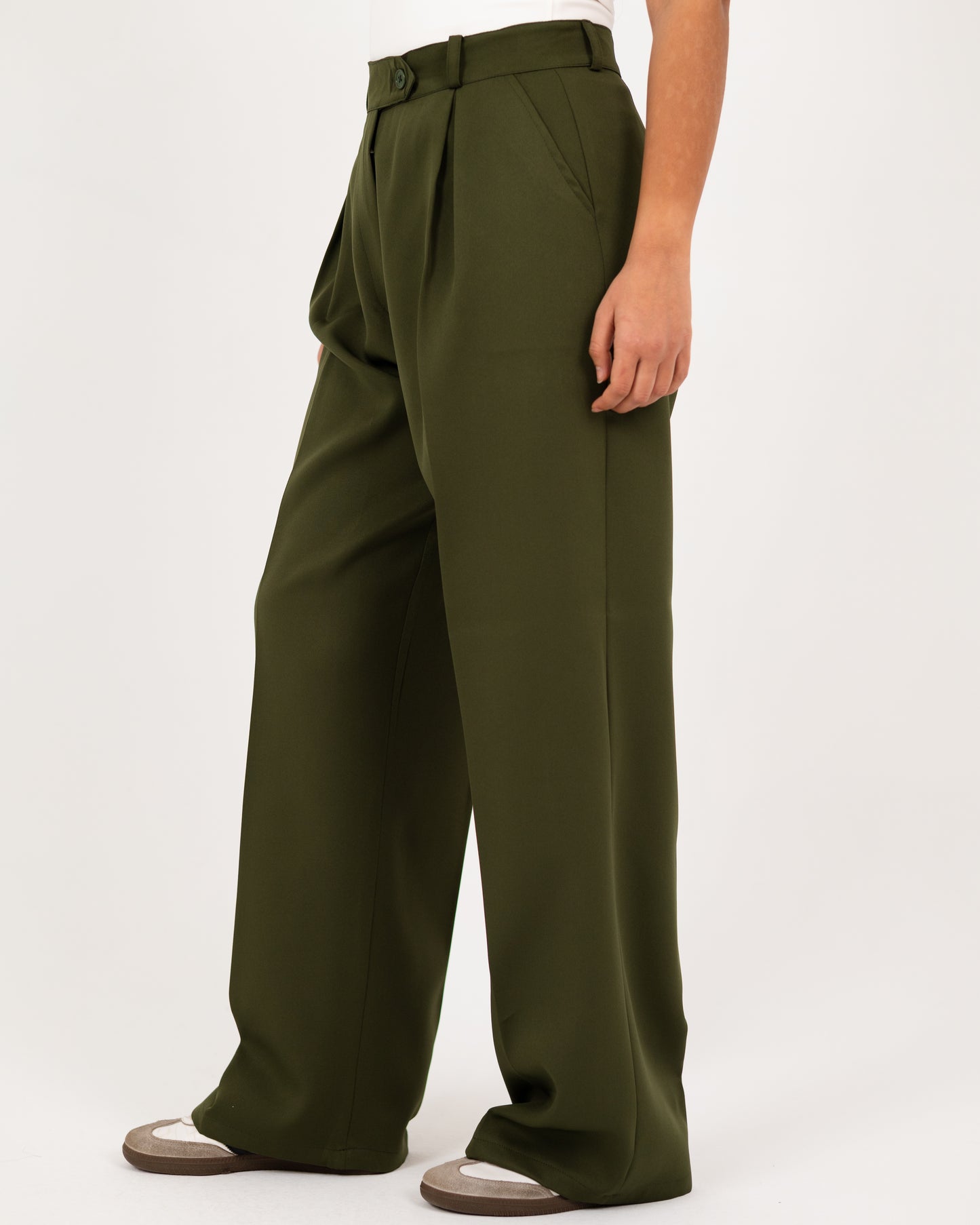 Wide-Leg Modern Pleated Pants