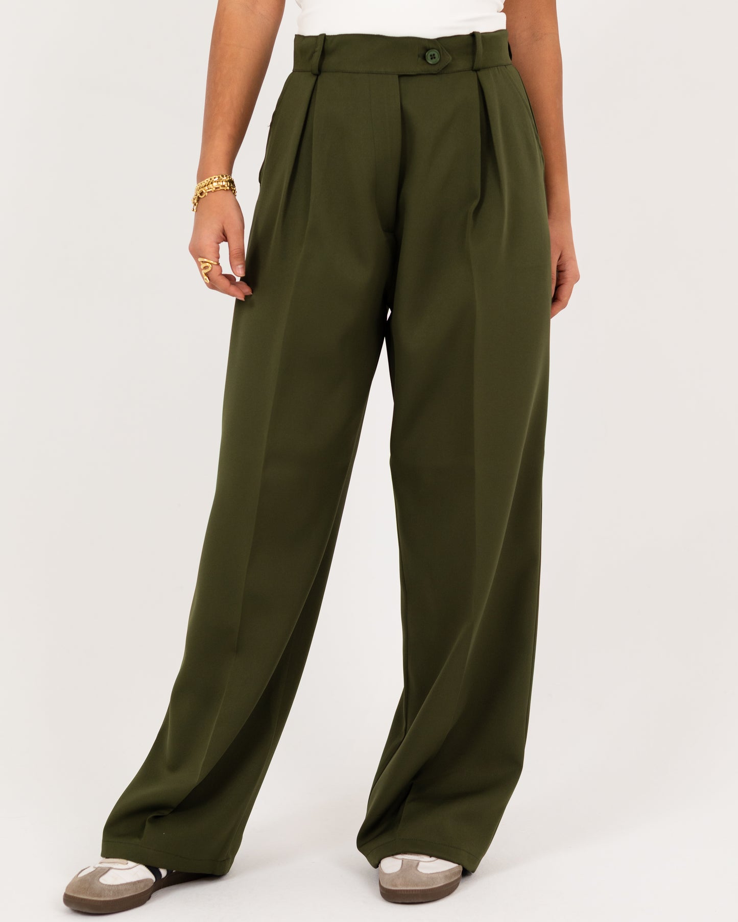 Wide-Leg Modern Pleated Pants