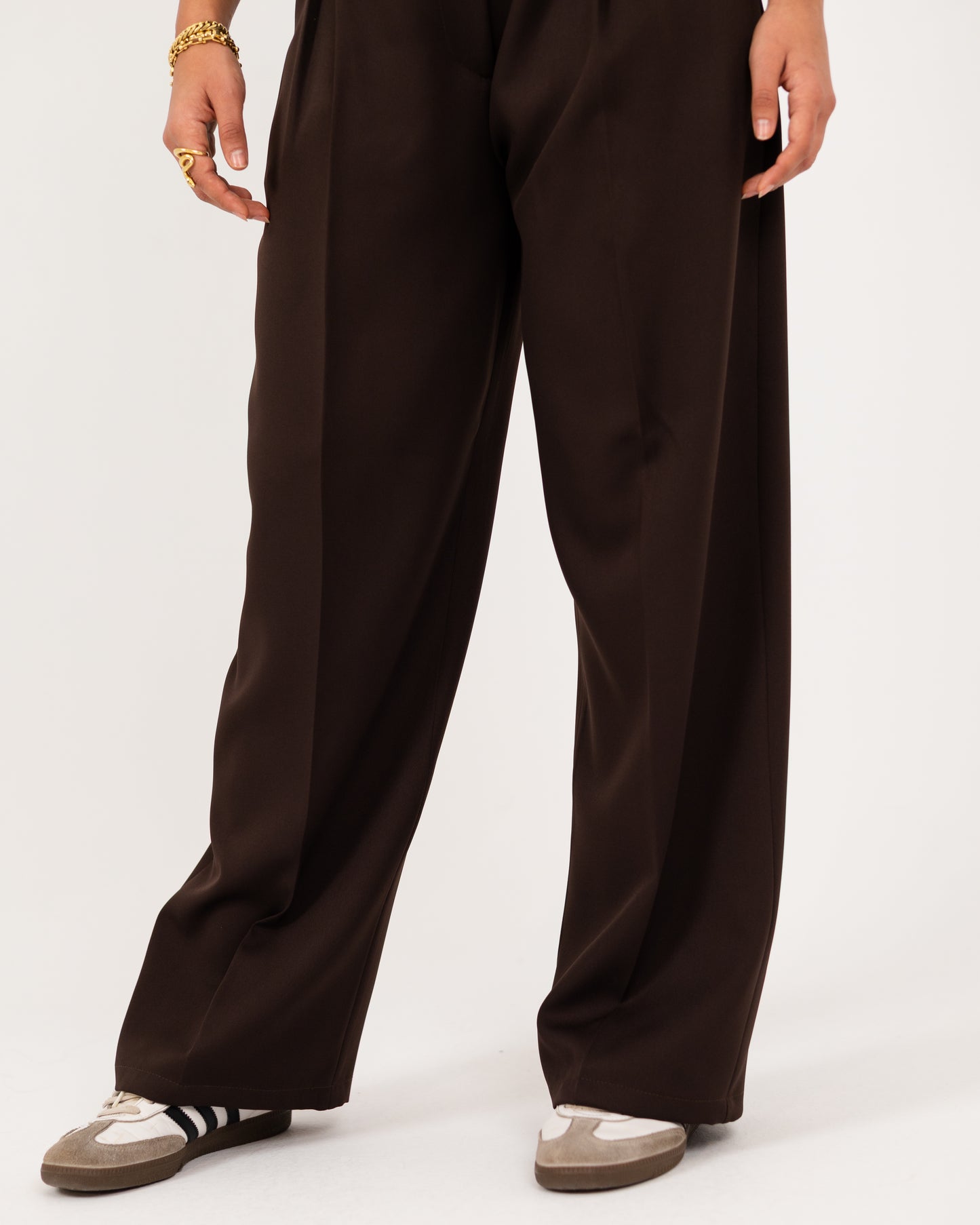 Wide-Leg Modern Pleated Pants