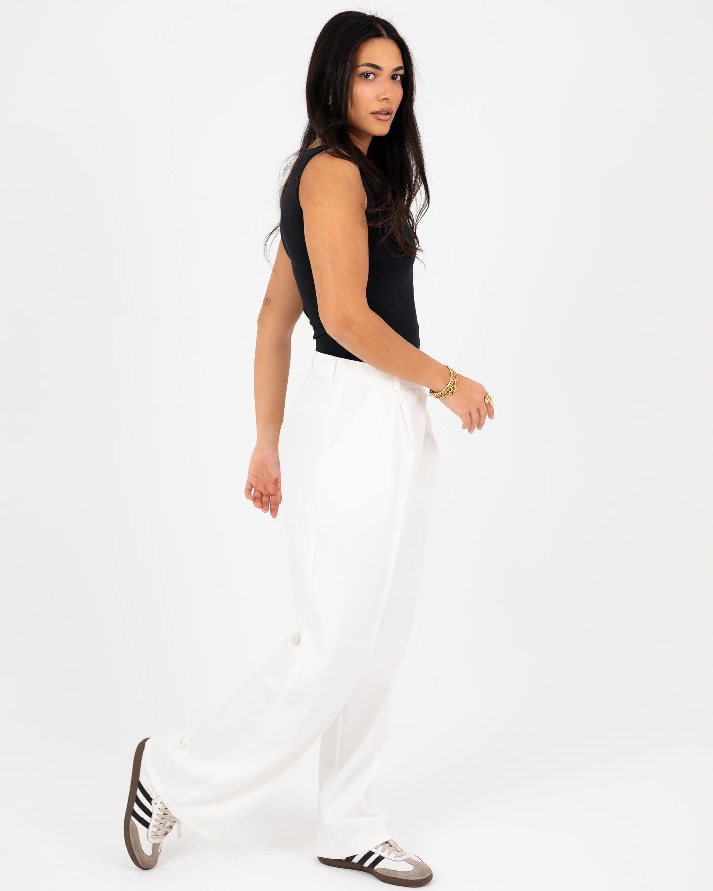 Wide-Leg Modern Pleated Pants