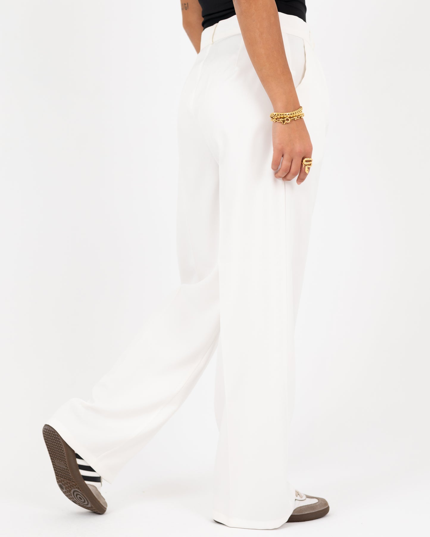 Wide-Leg Modern Pleated Pants