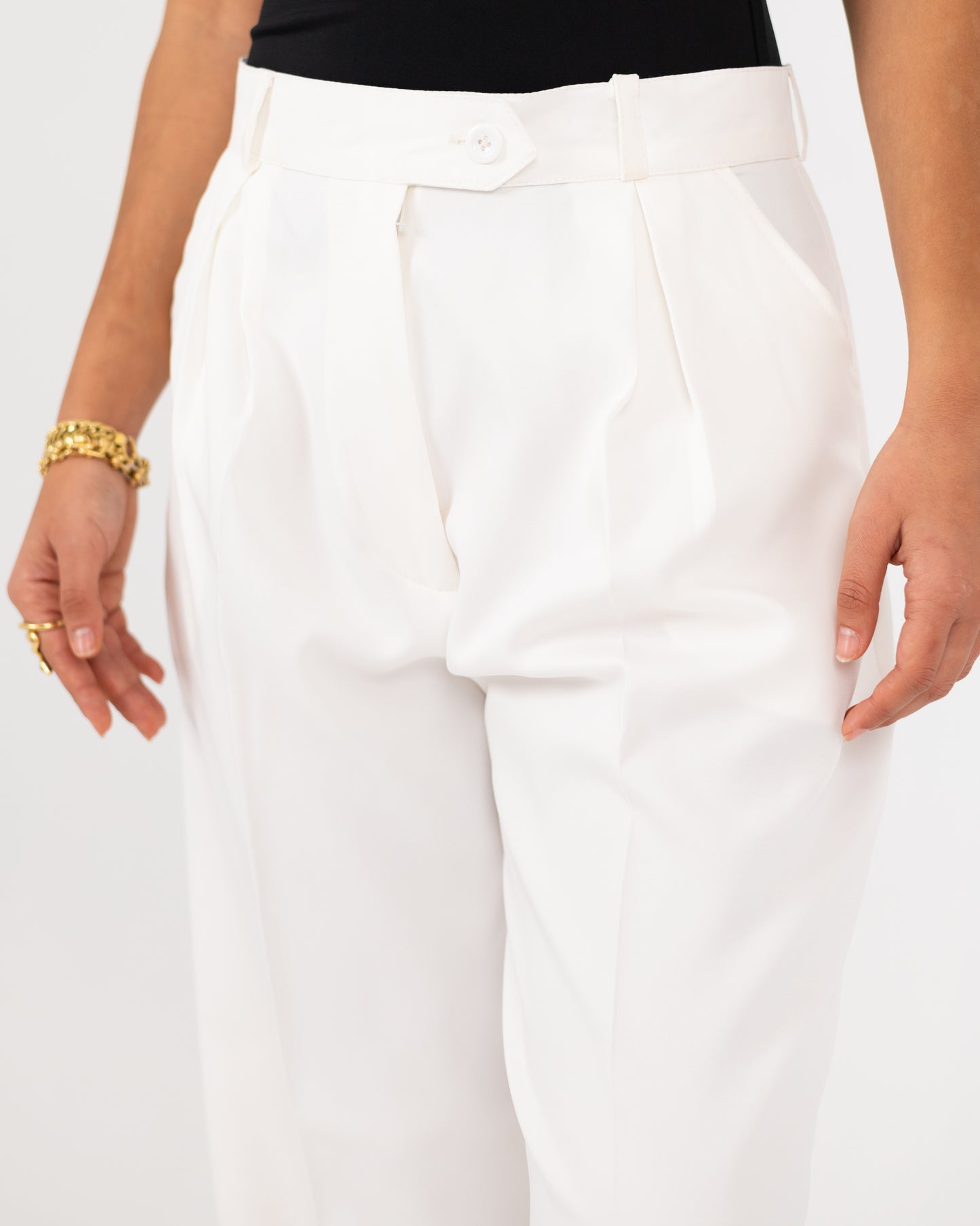 Wide-Leg Modern Pleated Pants