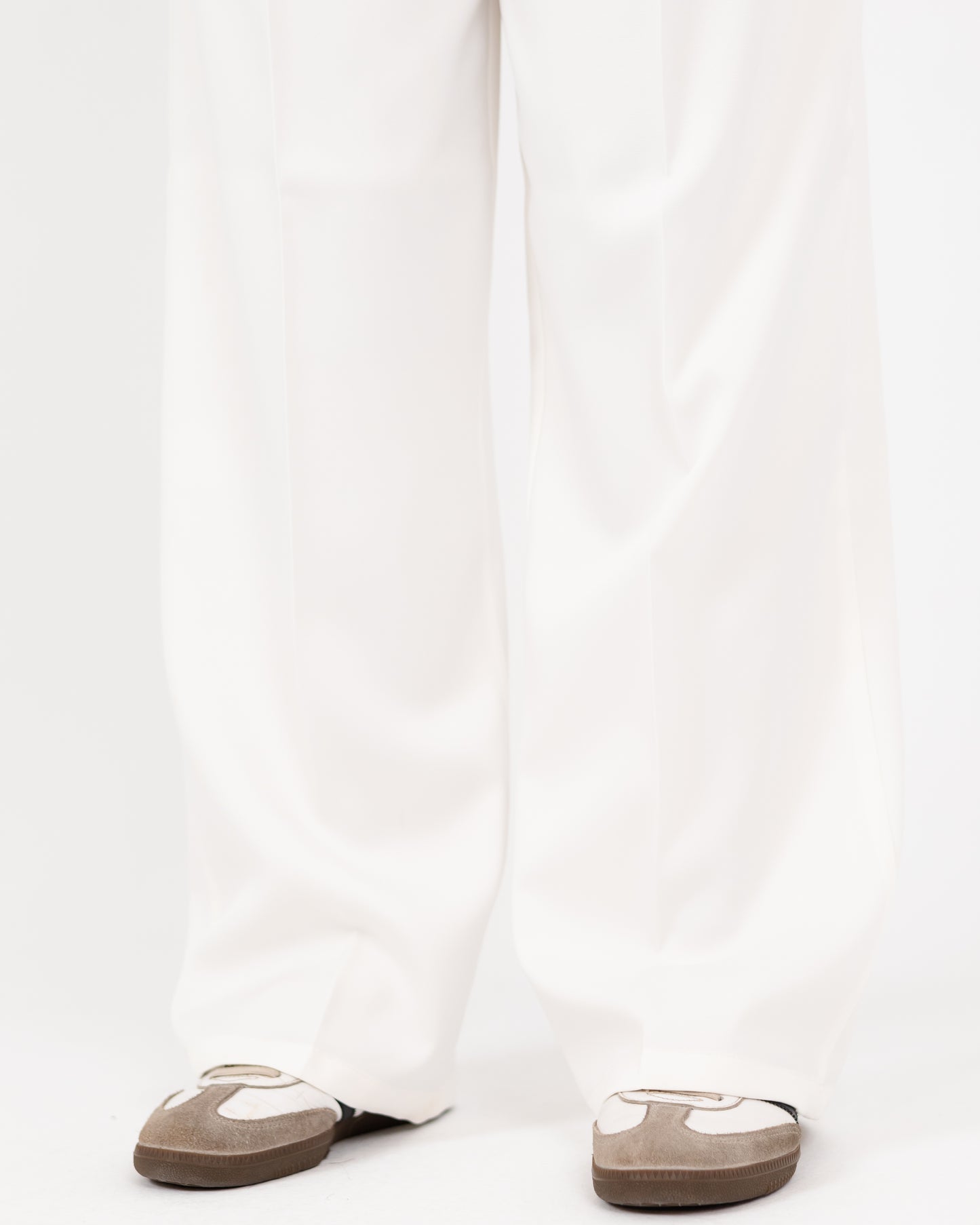 Wide-Leg Modern Pleated Pants