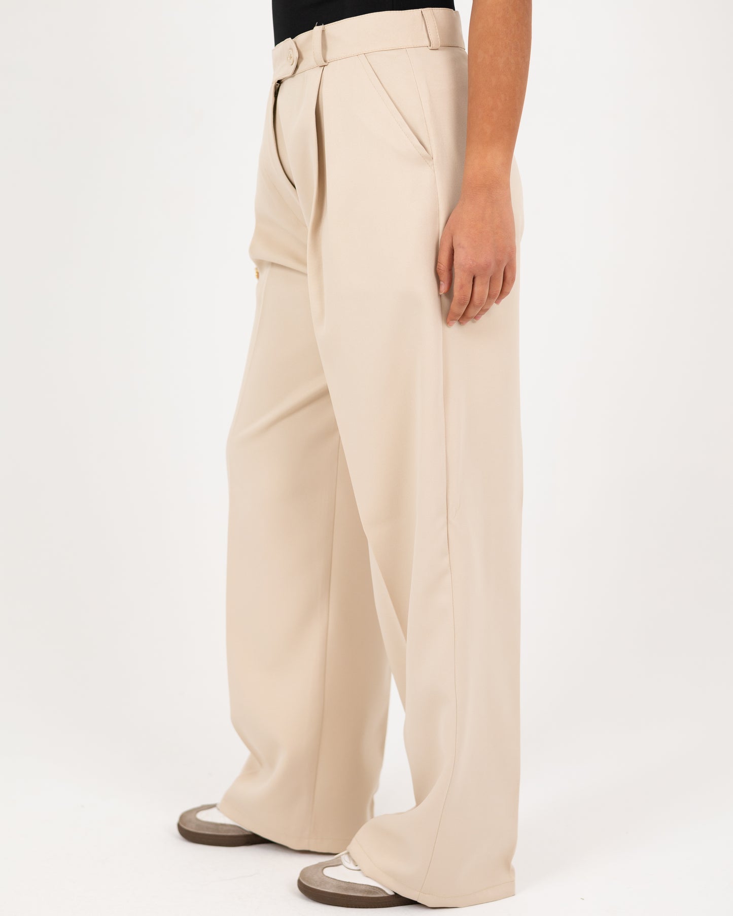 Wide-Leg Modern Pleated Pants