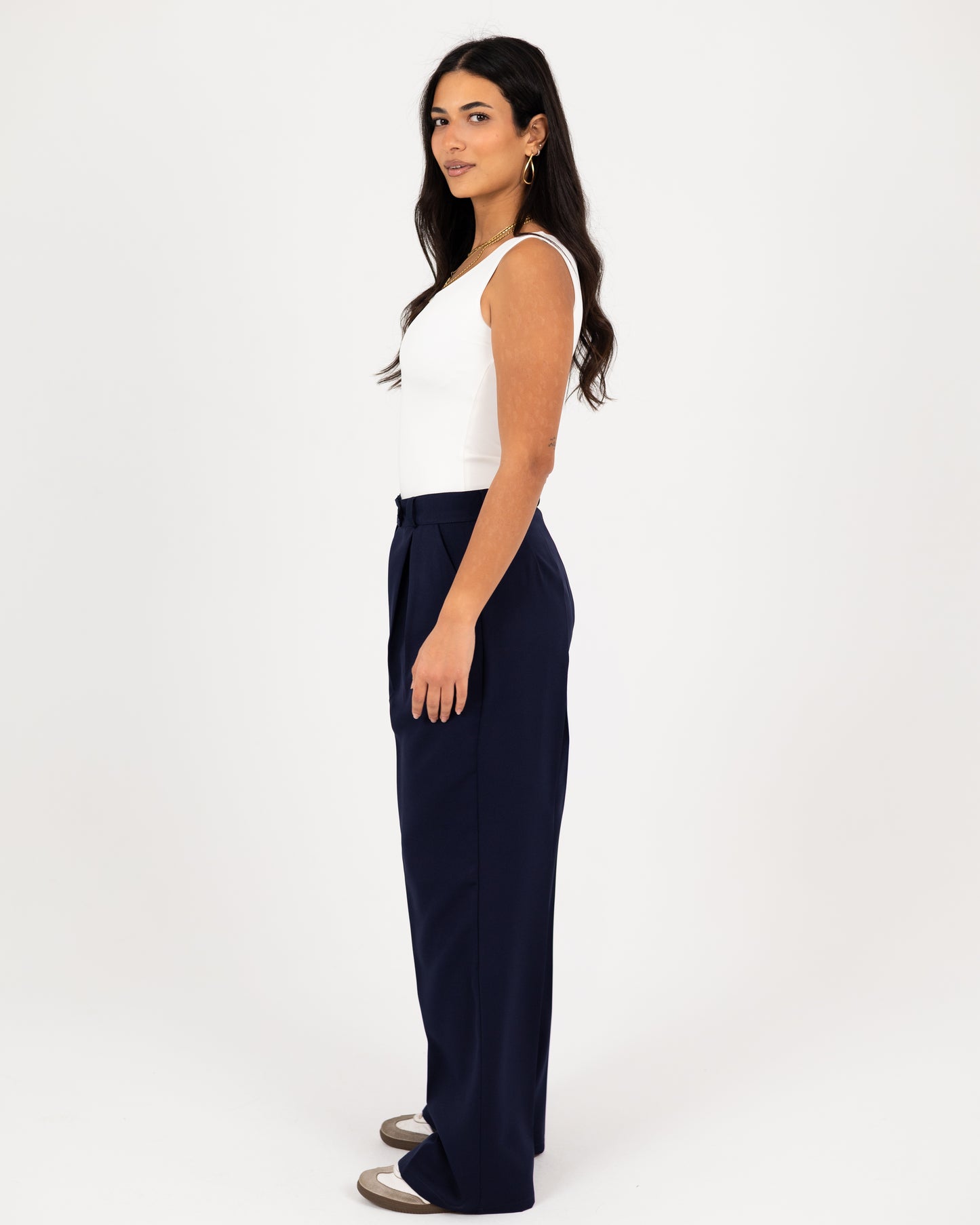Wide-Leg Modern Pleated Pants