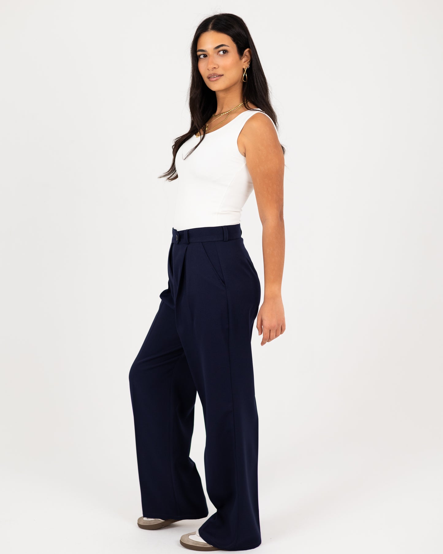 Wide-Leg Modern Pleated Pants