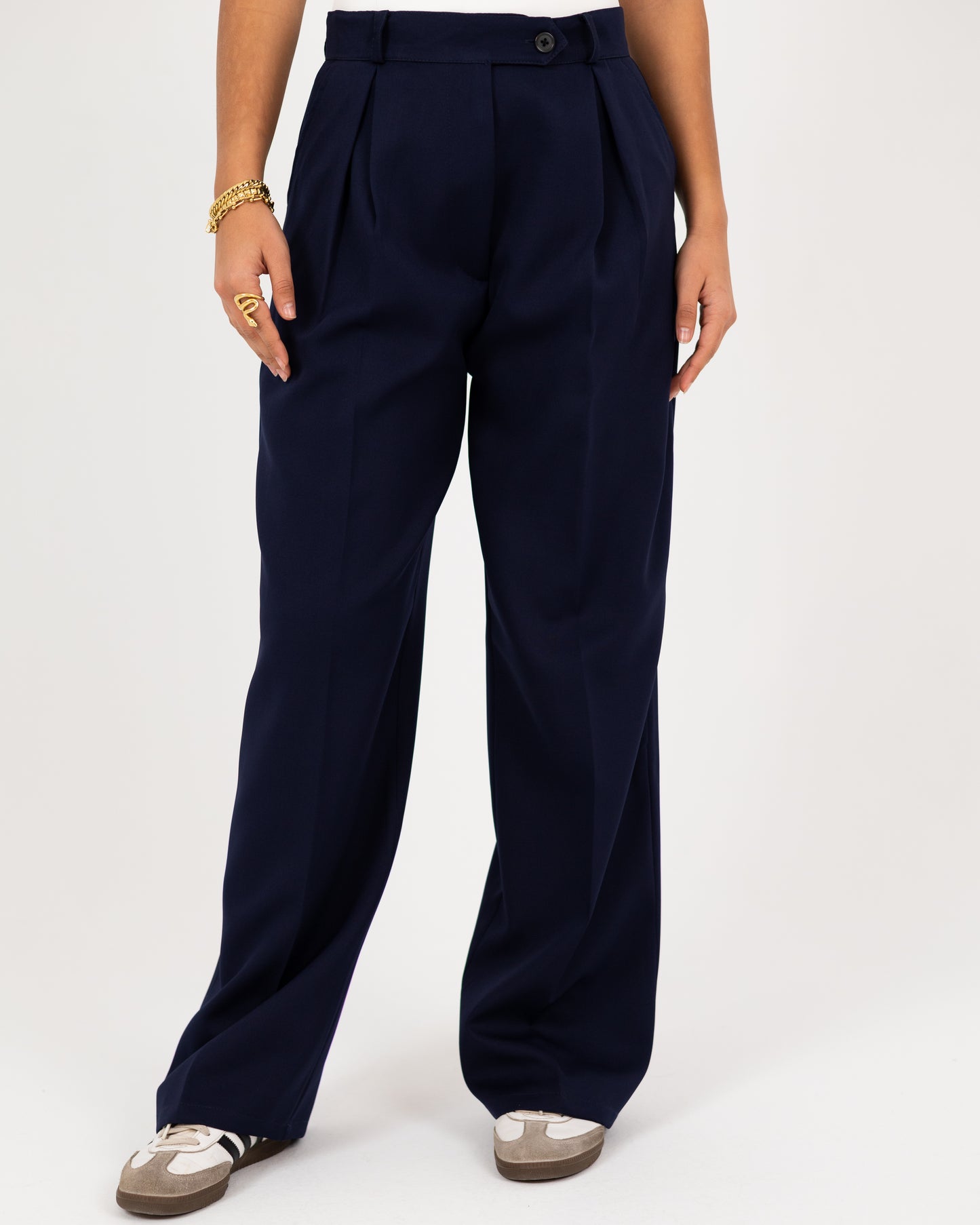 Wide-Leg Modern Pleated Pants