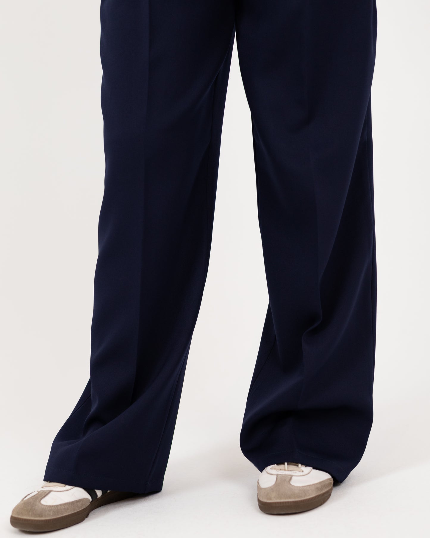 Wide-Leg Modern Pleated Pants